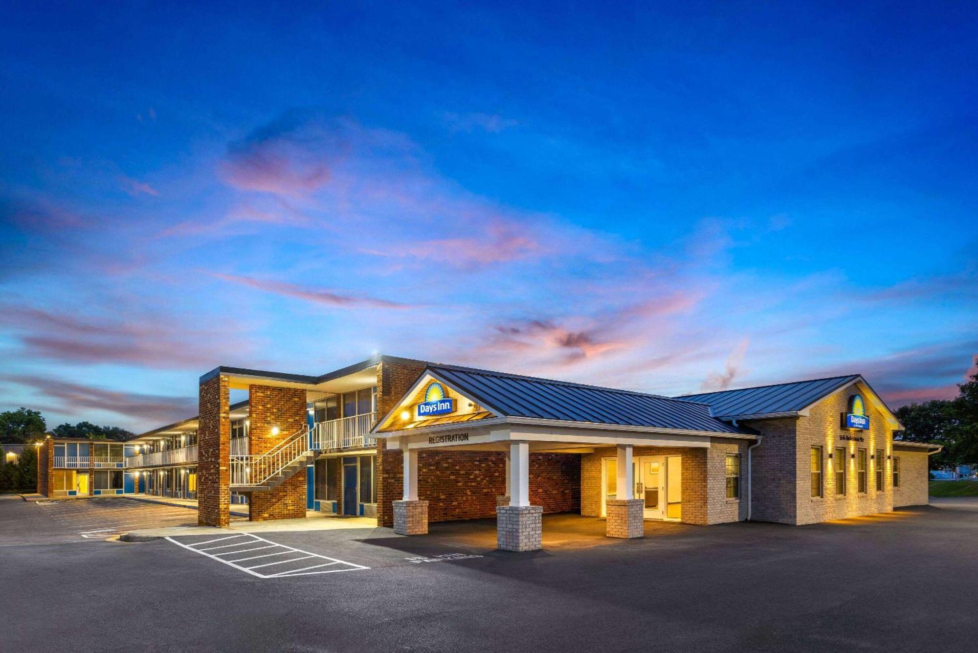 Days Inn Of Frederick By Wyndham Kültér fotó